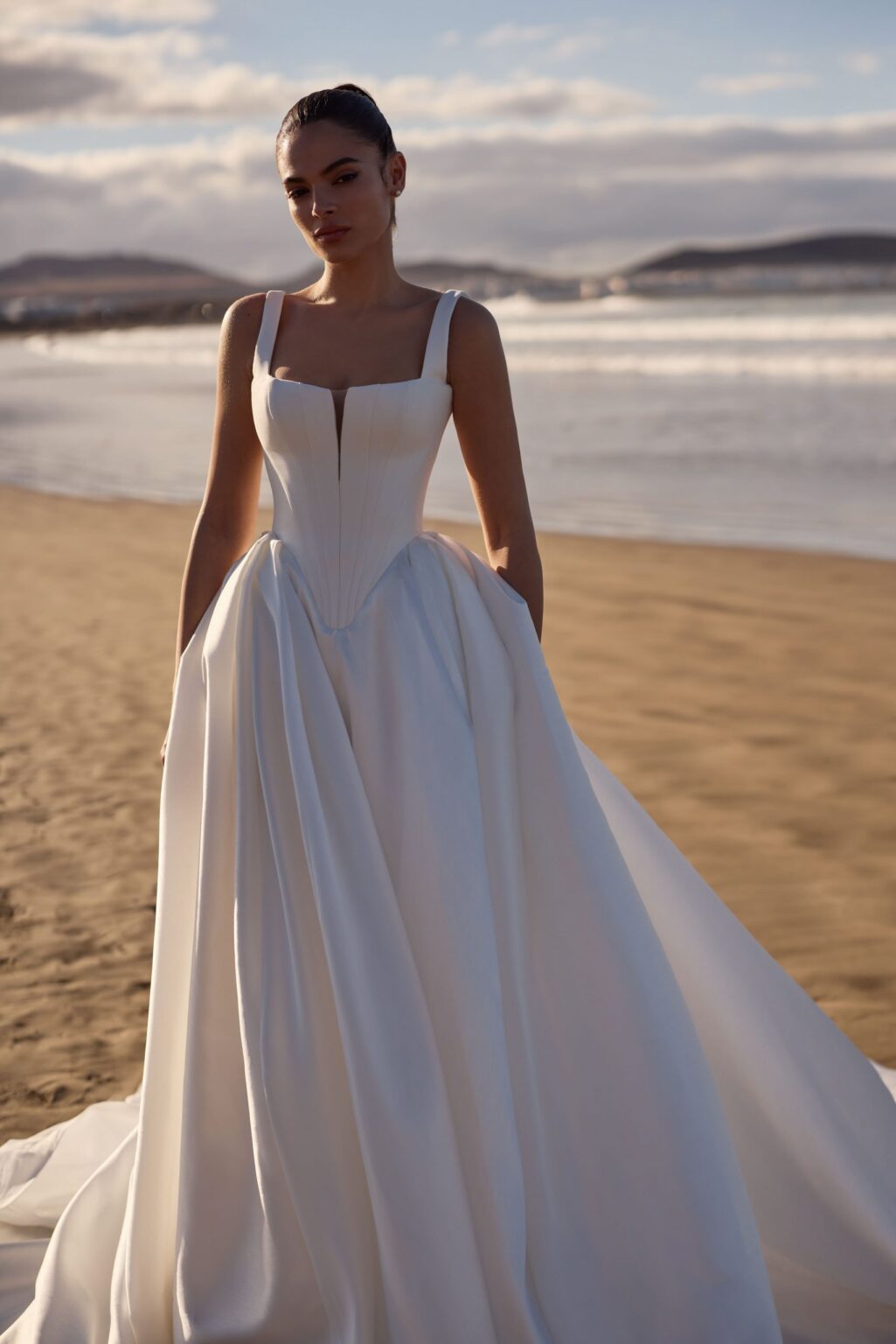 Das Kleid 94 vom Hersteller 94, bei The One - Bridal Couture