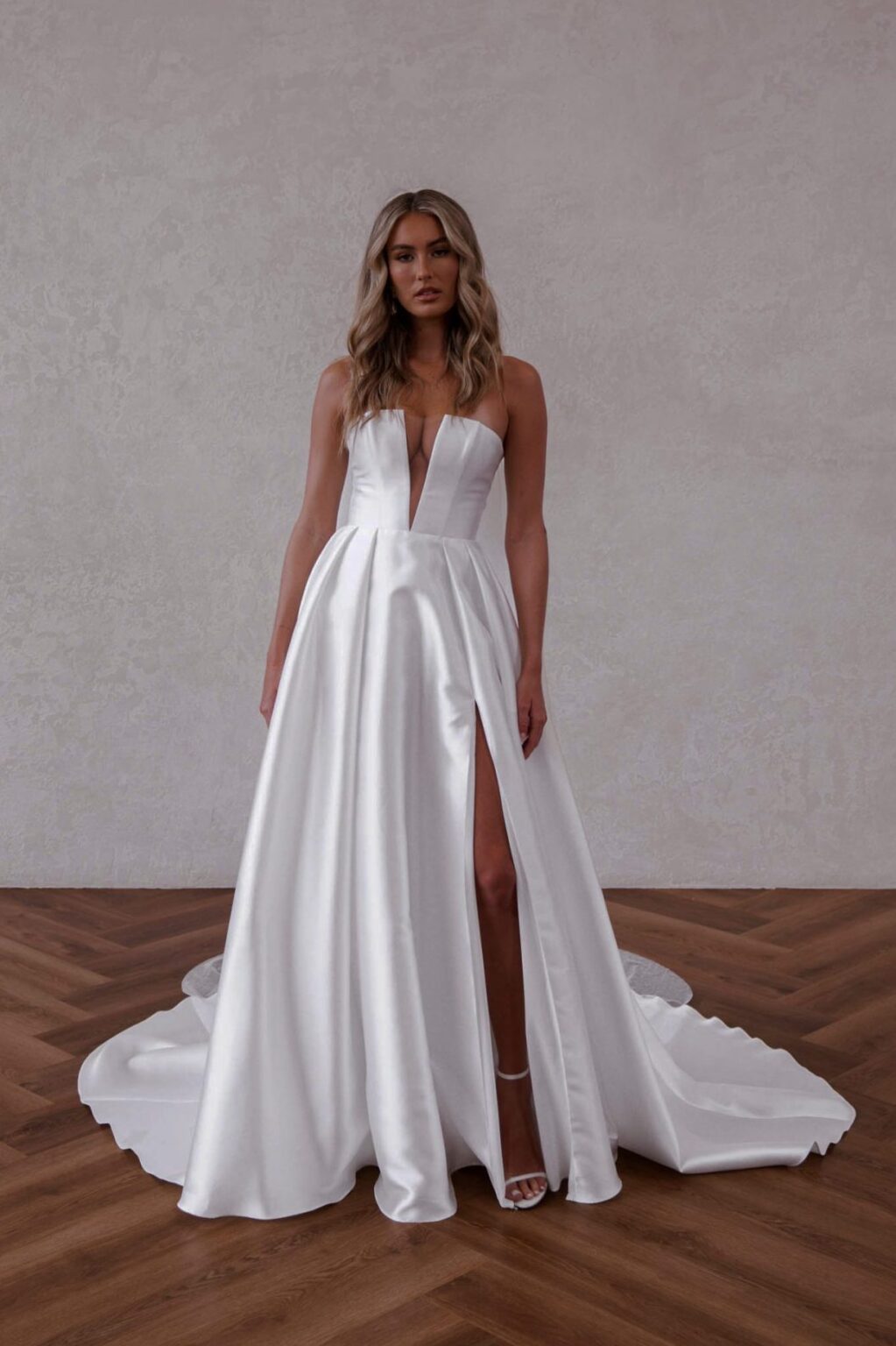Brautkleid Florence vom Hersteller MWL Bridal (made with love bridal), Brautmodengeschäft The One aus Fulda