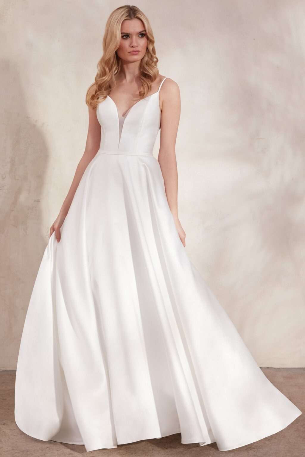 Brautkleid Halo 11273 vom Hersteller JUSTIN ALEXANDER, Brautmodengeschäft The One aus Fulda