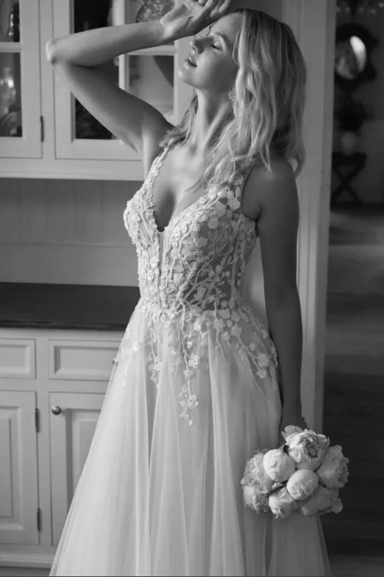 Brautkleid Romina vom Hersteller THE ONE SELECTION, Brautmodengeschäft The One aus Fulda