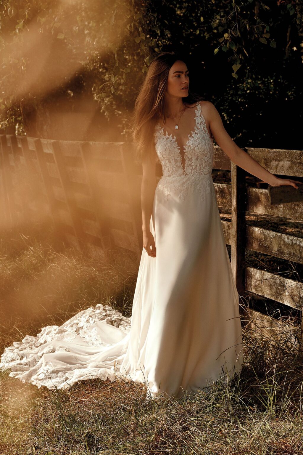 Brautkleid Style 66240 vom Hersteller LILLIAN WEST, Brautmodengeschäft The One aus Fulda