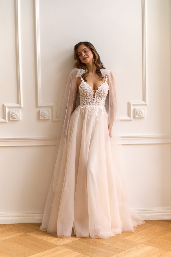 Brautkleid Tarrah vom Hersteller THE ONE SELECTION, Brautmodengeschäft The One aus Fulda