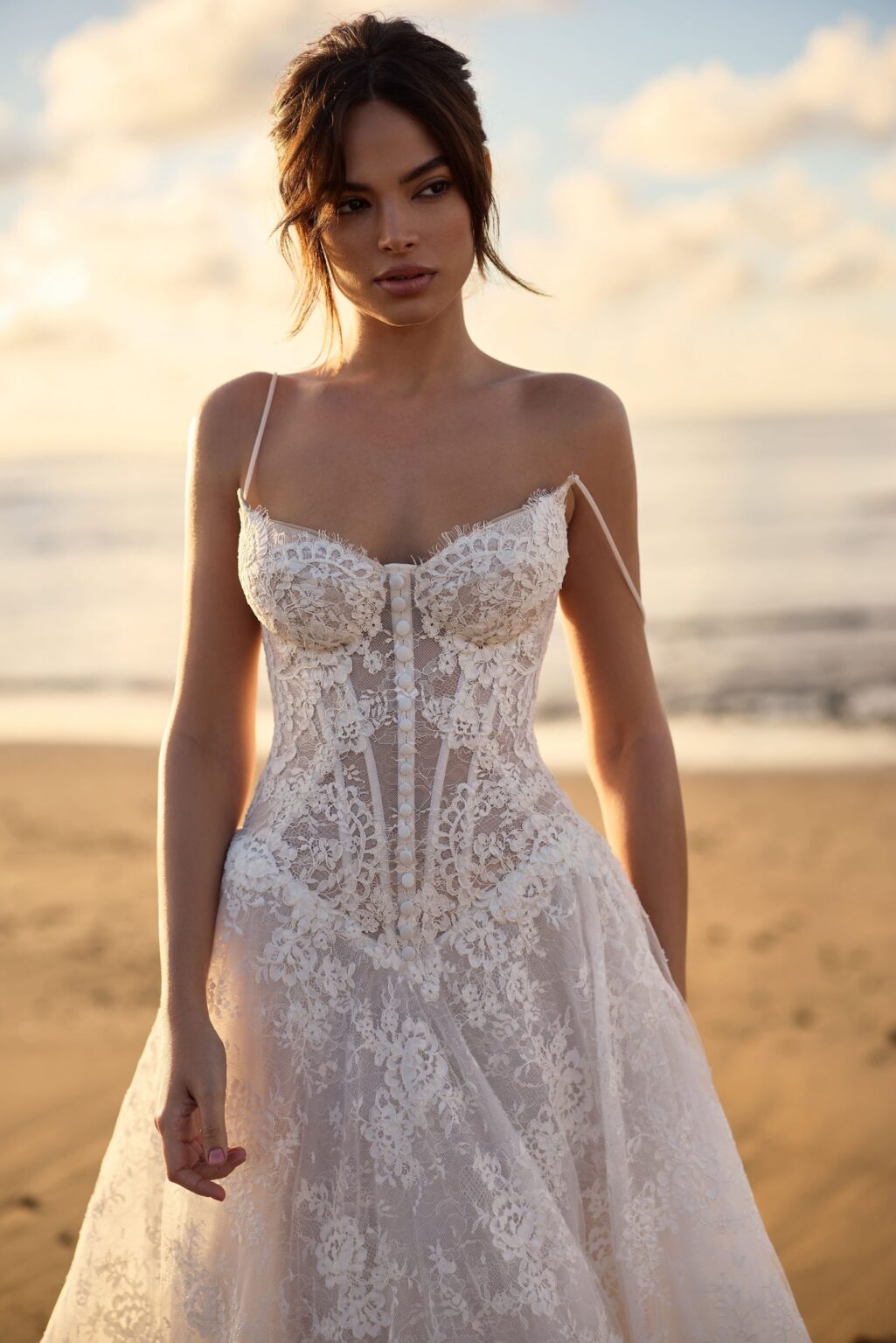 Brautkleid Vanessa vom Hersteller MILLA NOVA, Brautmodengeschäft The One aus Fulda