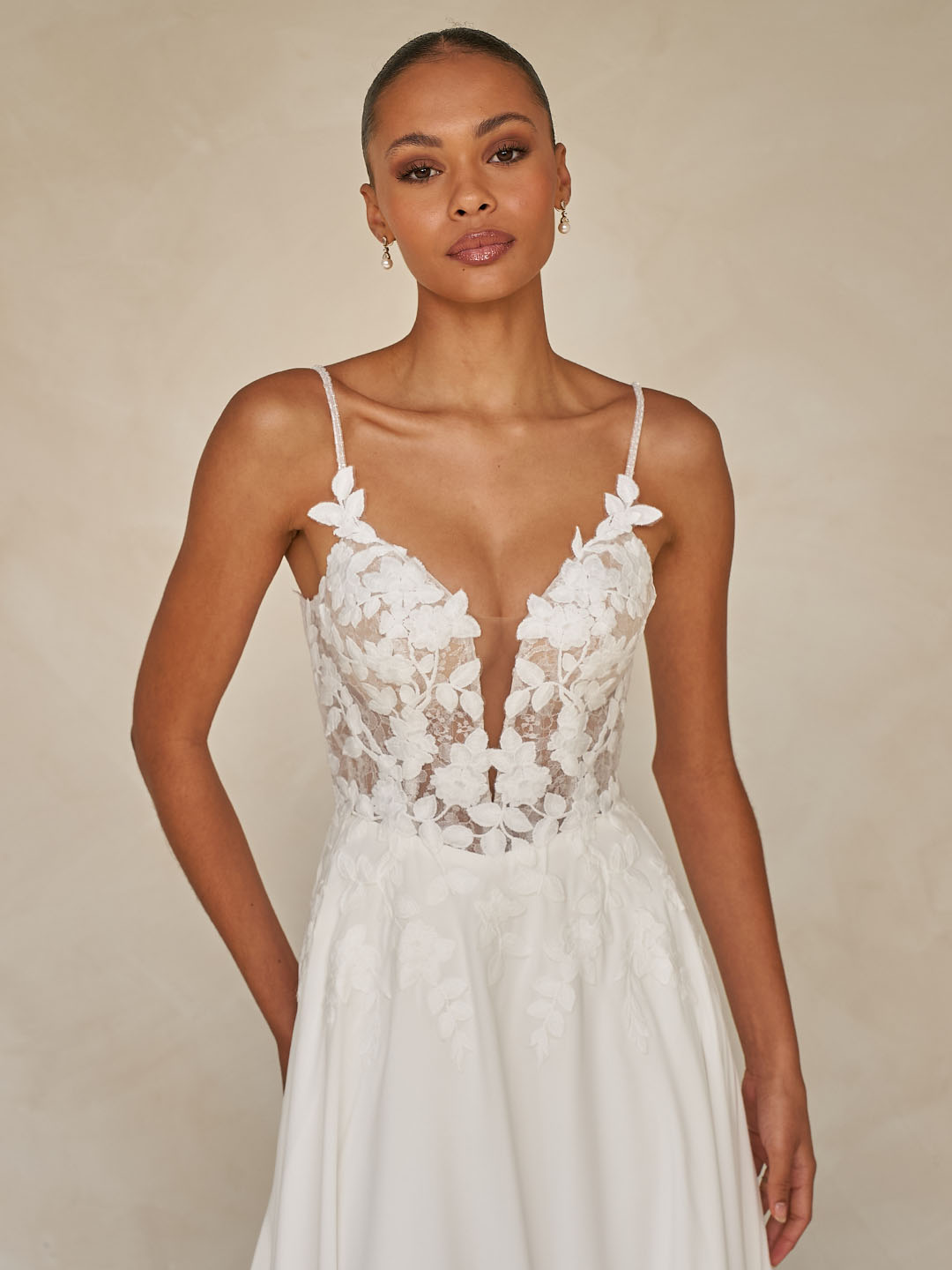 Brautkleid Whyte vom Hersteller MADI LANE, Brautmodengeschäft The One aus Fulda