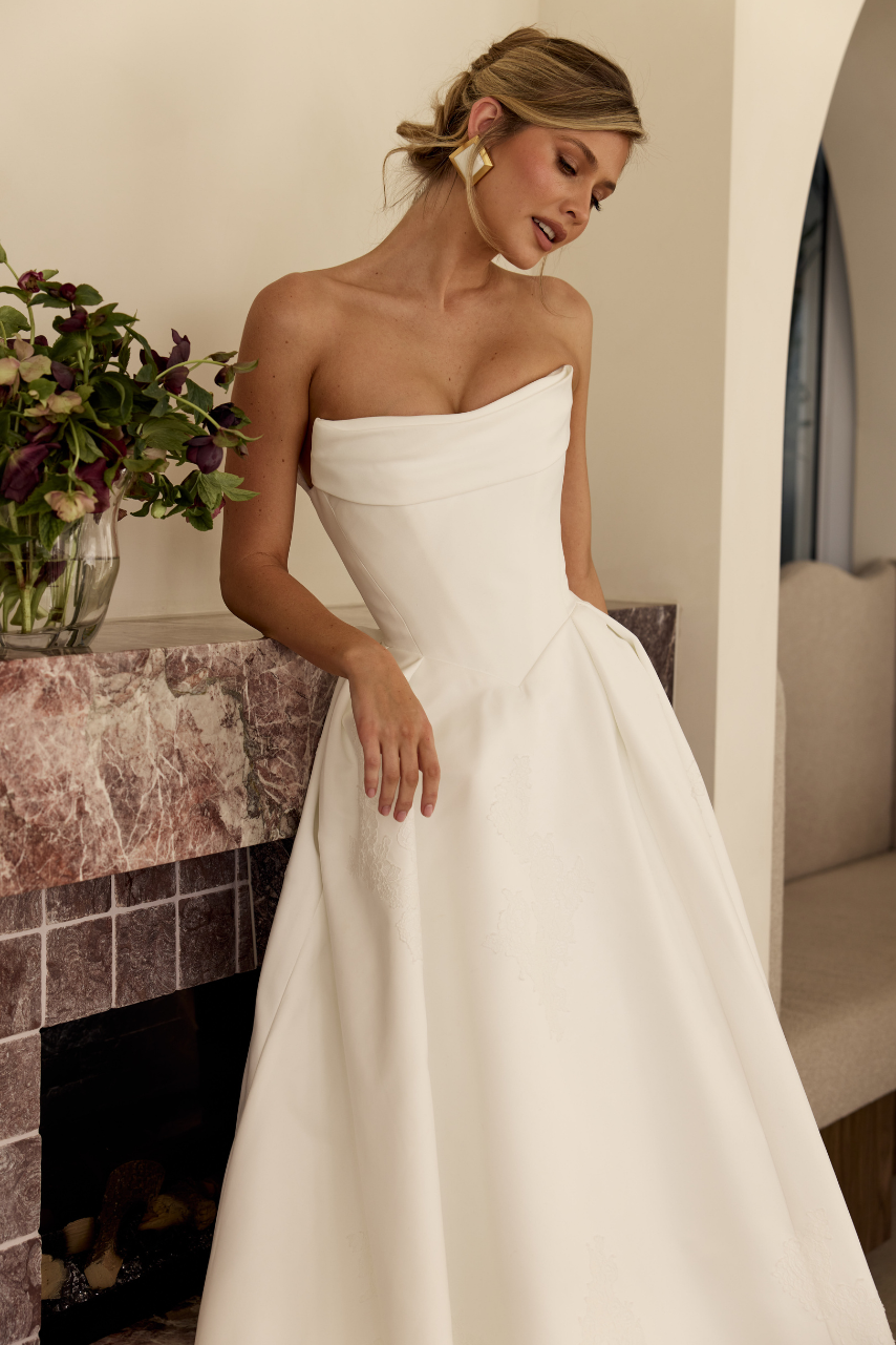 Brautkleid Monroe vom Hersteller MWL Bridal (made with love bridal), Brautmodengeschäft The One aus Fulda
