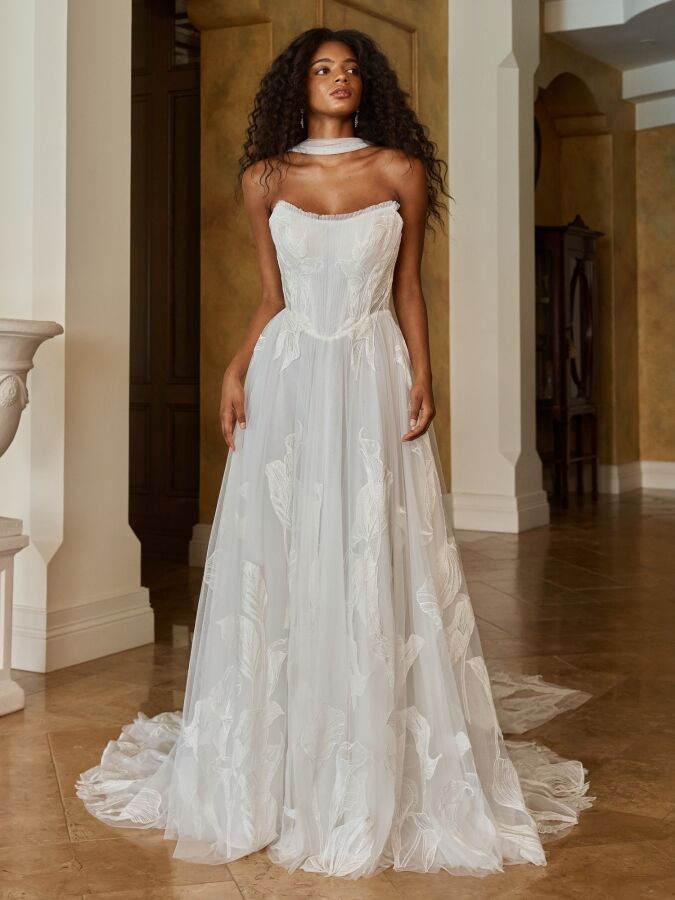 Brautkleid Ozari vom Hersteller MADI LANE, Brautmodengeschäft The One aus Fulda